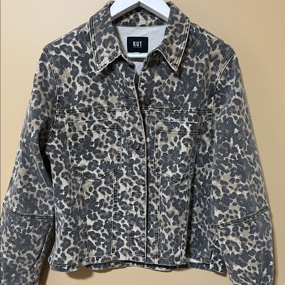 Kut from the Kloth Jackets & Blazers - Kut from the Kloth Leopard Print Jean Jacket - Black and Tan. XL